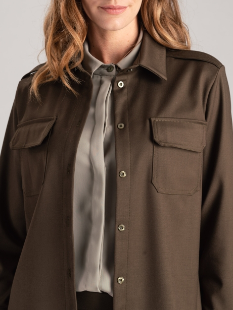 Chaqueta camisera de franela para mujer con bolsillos 2