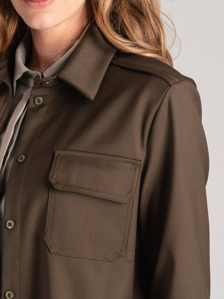 Chaqueta camisera de franela para mujer con bolsillos