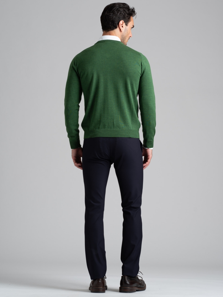 Jersey de cuello en V de lana merina para hombre | Invidia desde 1973