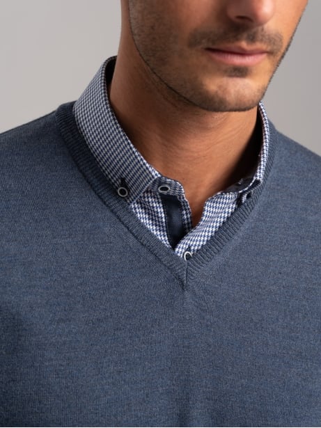 Jersey de cuello en V de lana merina para hombre | Invidia desde 1973 2