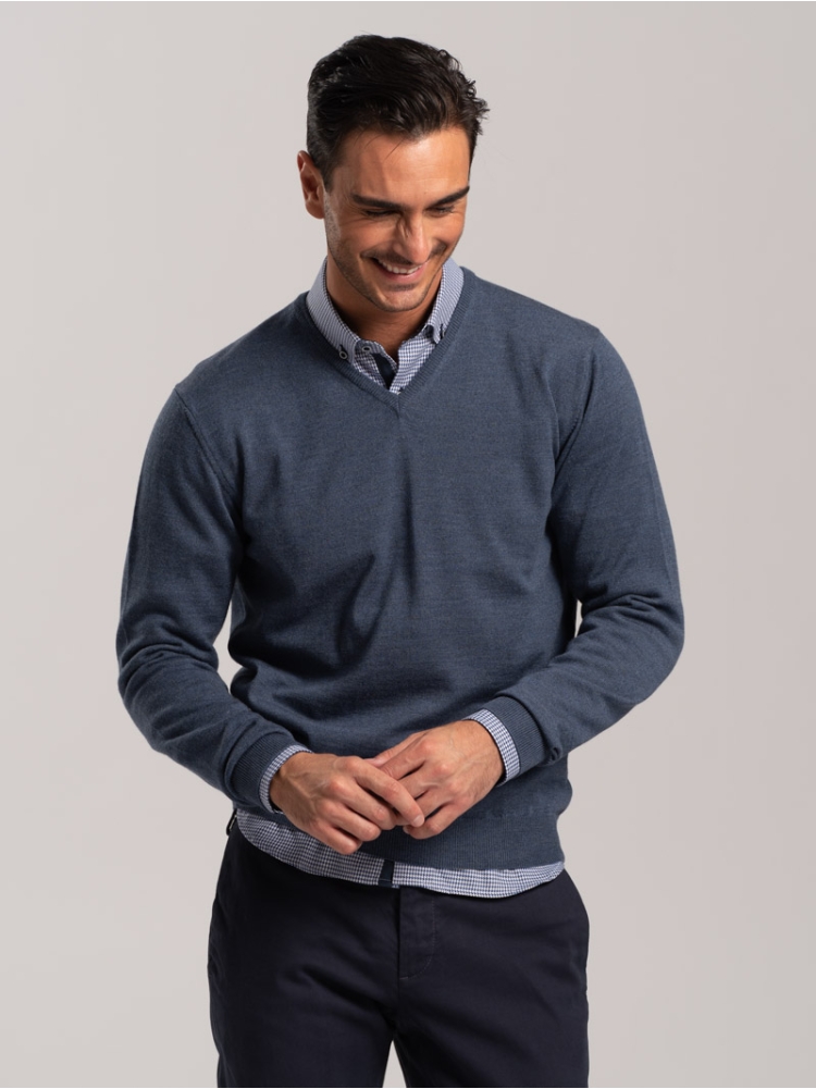 Jersey de cuello en V de lana merina para hombre | Invidia desde 1973