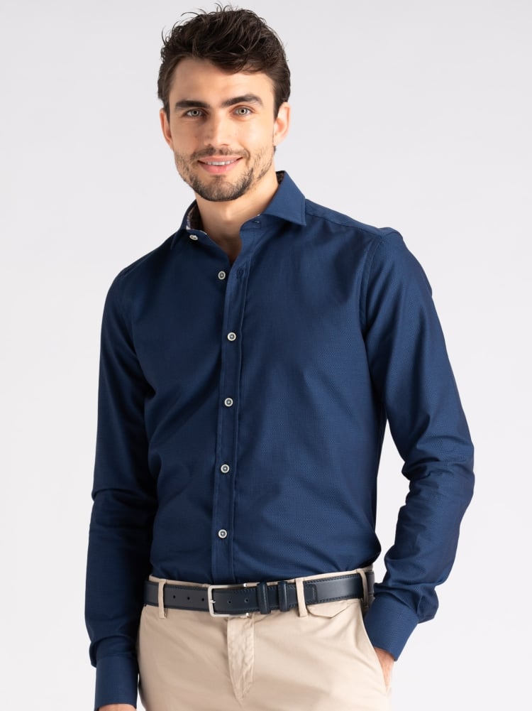 Camicia uomo blu-azzurra armaturata con collo semi francese