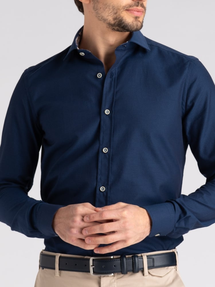Camicia uomo blu-azzurra armaturata con collo semi francese