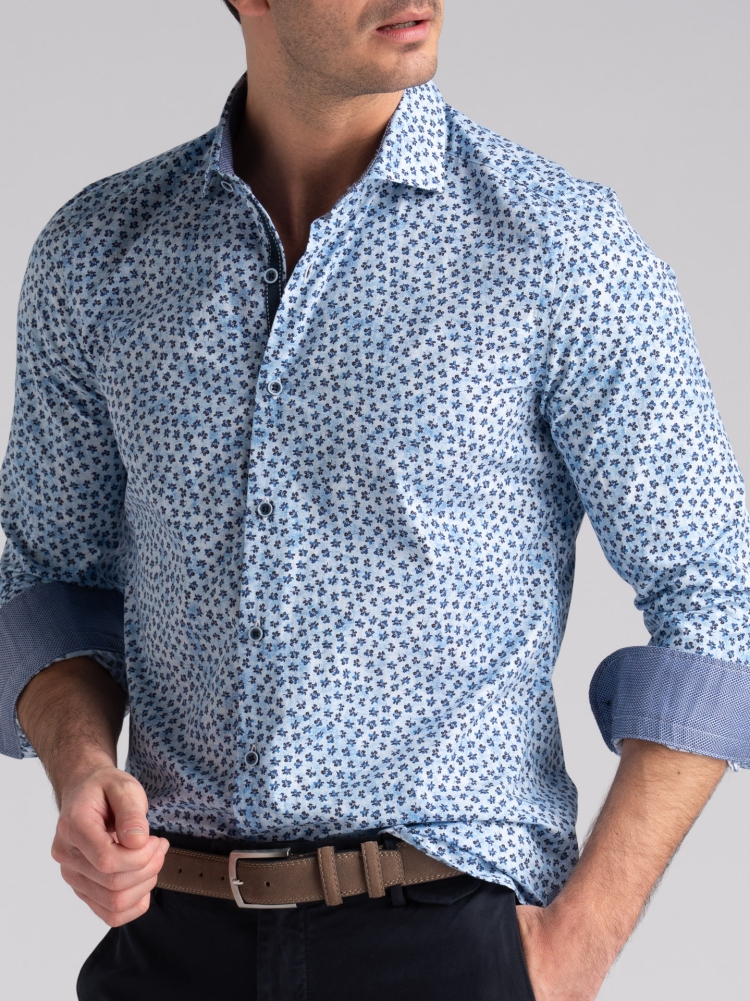 Camicia uomo in popeline con fiorellino blu semi francese