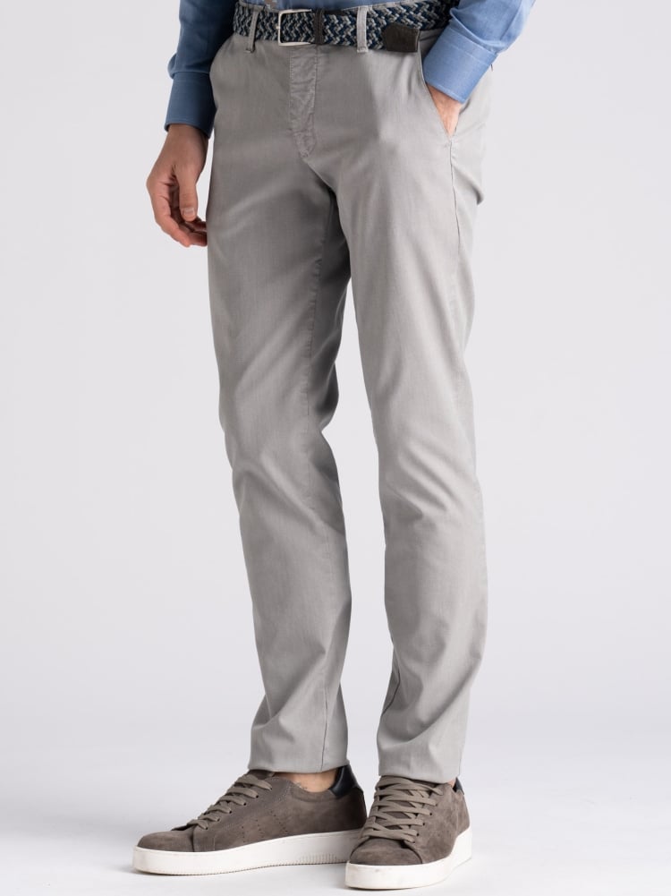 Pantalone uomo chino micro disegno sovratinto