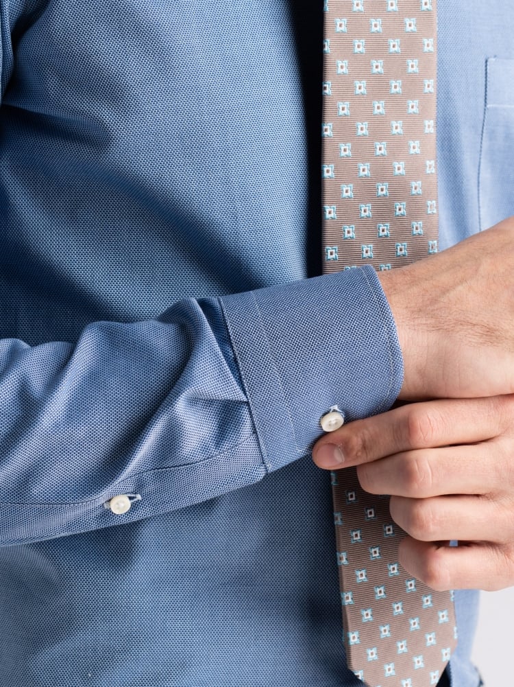 Camicia uomo regular in cotone operato blu e tasca