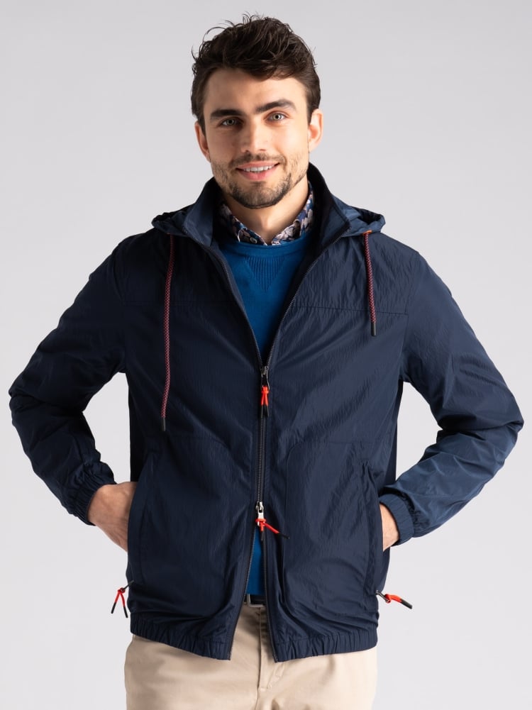 Giubbino uomo con cappuccio in tessuto crinkle