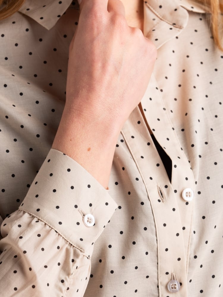 Camicia donna in mussola a pois con manica lungaInvidia 1973