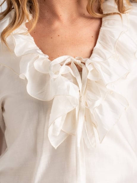 Camicia donna in mussola bianca con doppio volantInvidia 1973 2