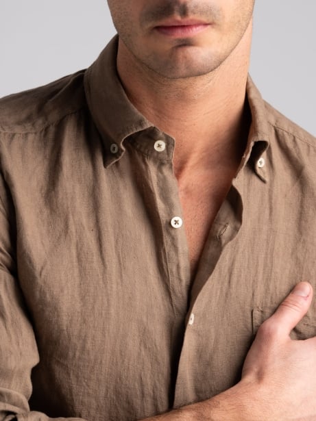 Camicia uomo in lino tinto capo terra button down Invidia 1973 2