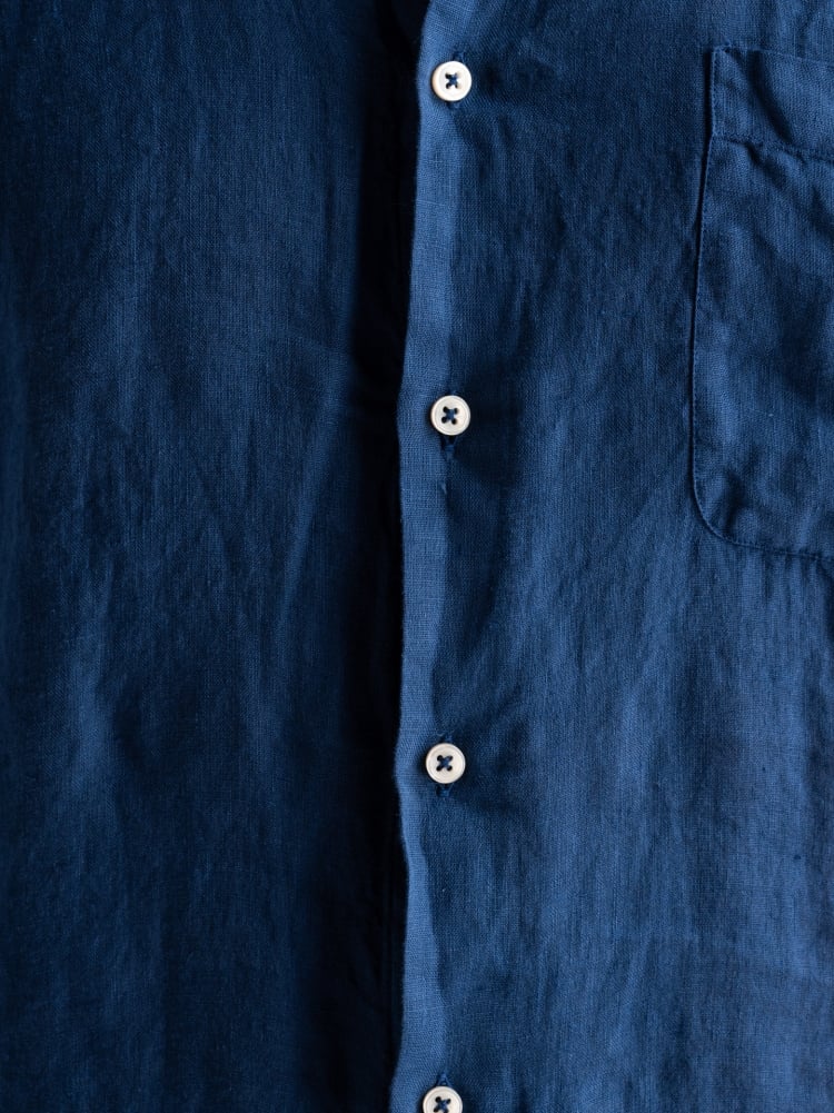 Camicia uomo navy in lino con collo coreano e tasca Invidia 1973