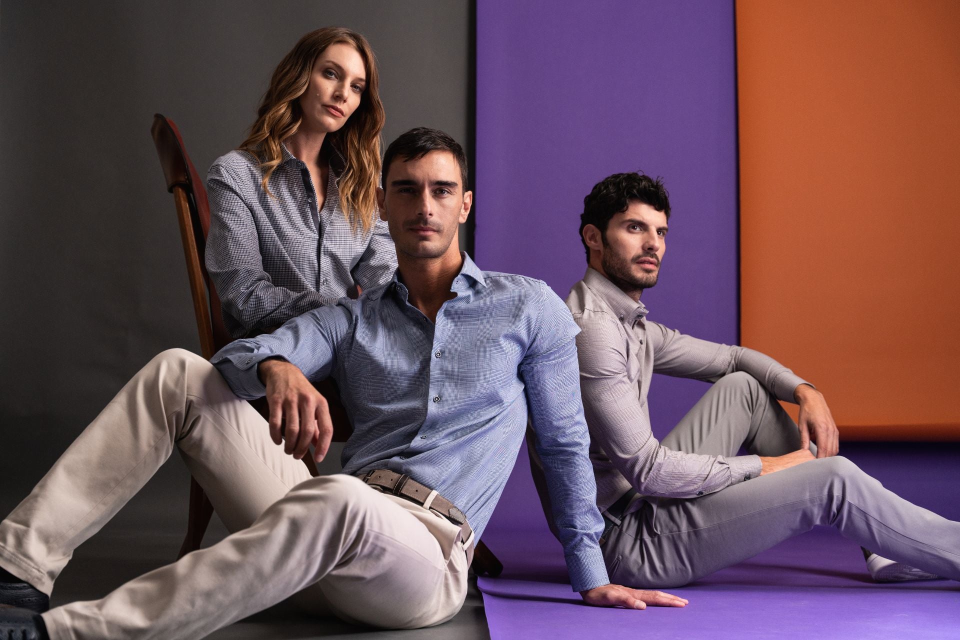 Ragazzi con camicie black friday