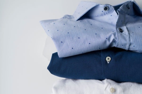 Quale camicia uomo indossare il primo giorno di lavoro?
