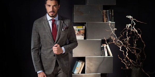 Come scegliere il giusto abbigliamento business uomo